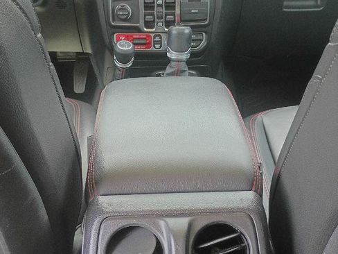 Used 2021 Jeep Wrangler Unlimited Rubicon AWD/4WD image 14