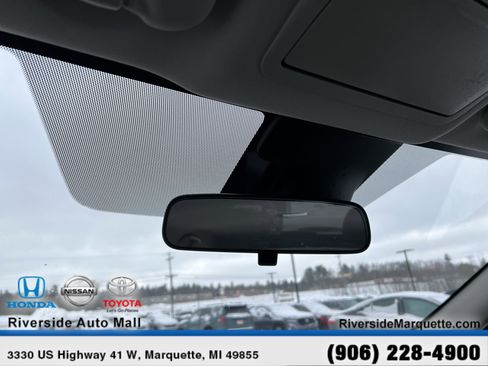 Used 2022 Nissan Rogue Sport SL AWD/4WD image 19