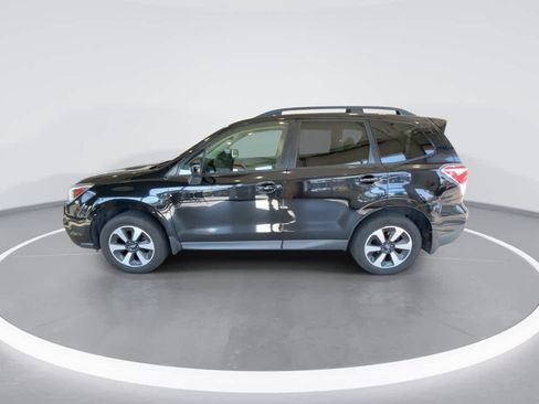 Used 2017 Subaru Forester 2.5i Premium w/ All-Weather Package AWD/4WD image 5