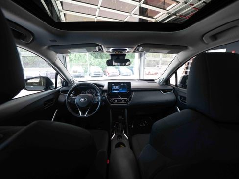 Used 2022 Toyota Corolla Cross LE w/ Moonroof Package AWD/4WD image 19