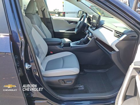 Used 2025 Toyota RAV4 Limited w/ Advanced Technology Package AWD/4WD image 21
