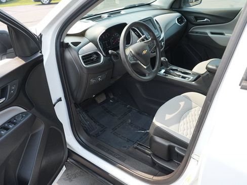 Used 2020 Chevrolet Equinox LS AWD/4WD image 13