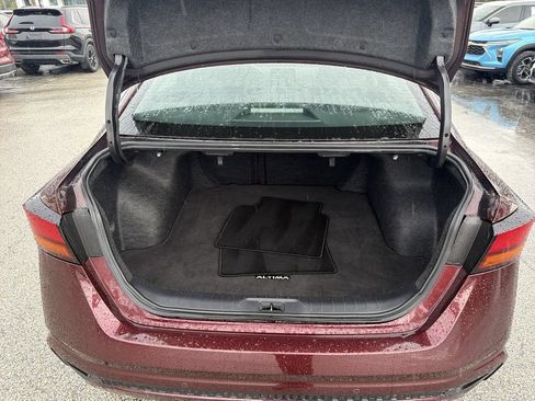 Used 2025 Nissan Altima 2.5 SV FWD image 11
