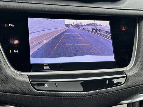 Used 2025 Cadillac XT5 Premium Luxury image 33