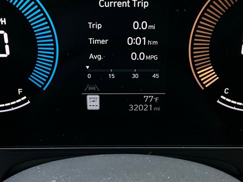 Used 2025 Hyundai Kona SEL image 40