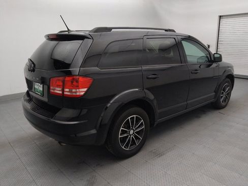 Used 2018 Dodge Journey SE w/ Connectivity Group FWD image 9