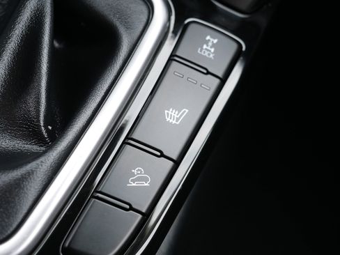 Certified 2024 Kia Seltos S image 32