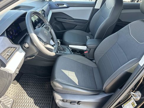 Used 2023 Volkswagen Taos SE w/ Black Wheel Package FWD image 18