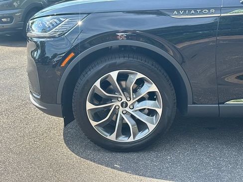 New 2026 Lincoln Aviator Reserve w/ Luxury Package RWD image 12