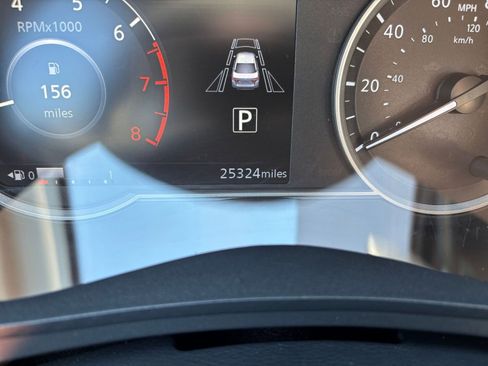 Used 2025 Nissan Versa SV FWD image 38