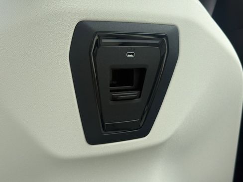 New 2026 BMW 530i w/ M Sport Package RWD image 23