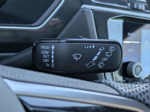 Certified 2024 Volkswagen Tiguan SE R-Line image 38