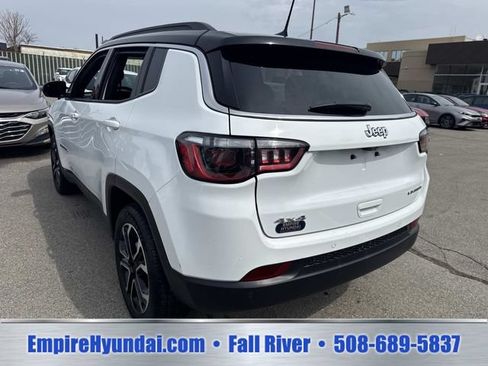 Used 2024 Jeep Compass Limited AWD/4WD image 9