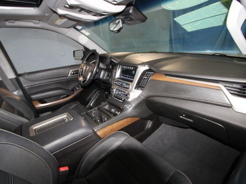 Used 2019 GMC Yukon XL Denali w/ Denali Ultimate Package image 28