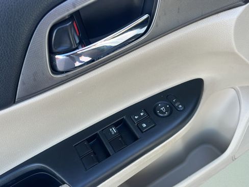Used 2013 Honda Accord LX image 10