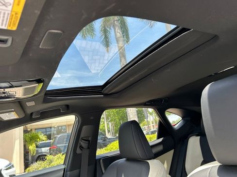Used 2024 Lexus NX 250 FWD w/ Cold Area Package image 15
