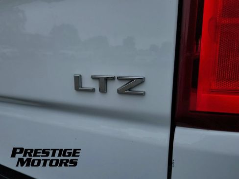 Used 2019 Chevrolet Silverado 1500 LTZ w/ LTZ Premium Package AWD/4WD image 13
