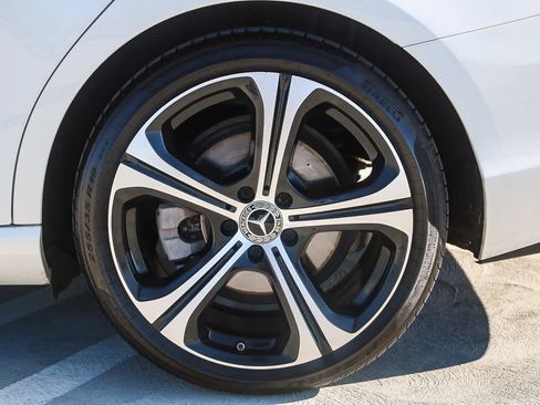 Used 2023 Mercedes-Benz C 300 Sedan image 10