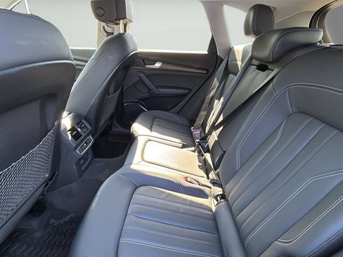 Used 2023 Audi Q5 2.0T Premium w/ Convenience Package AWD/4WD image 16