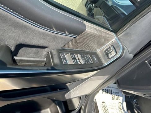 Used 2025 Ford F250 Platinum image 16