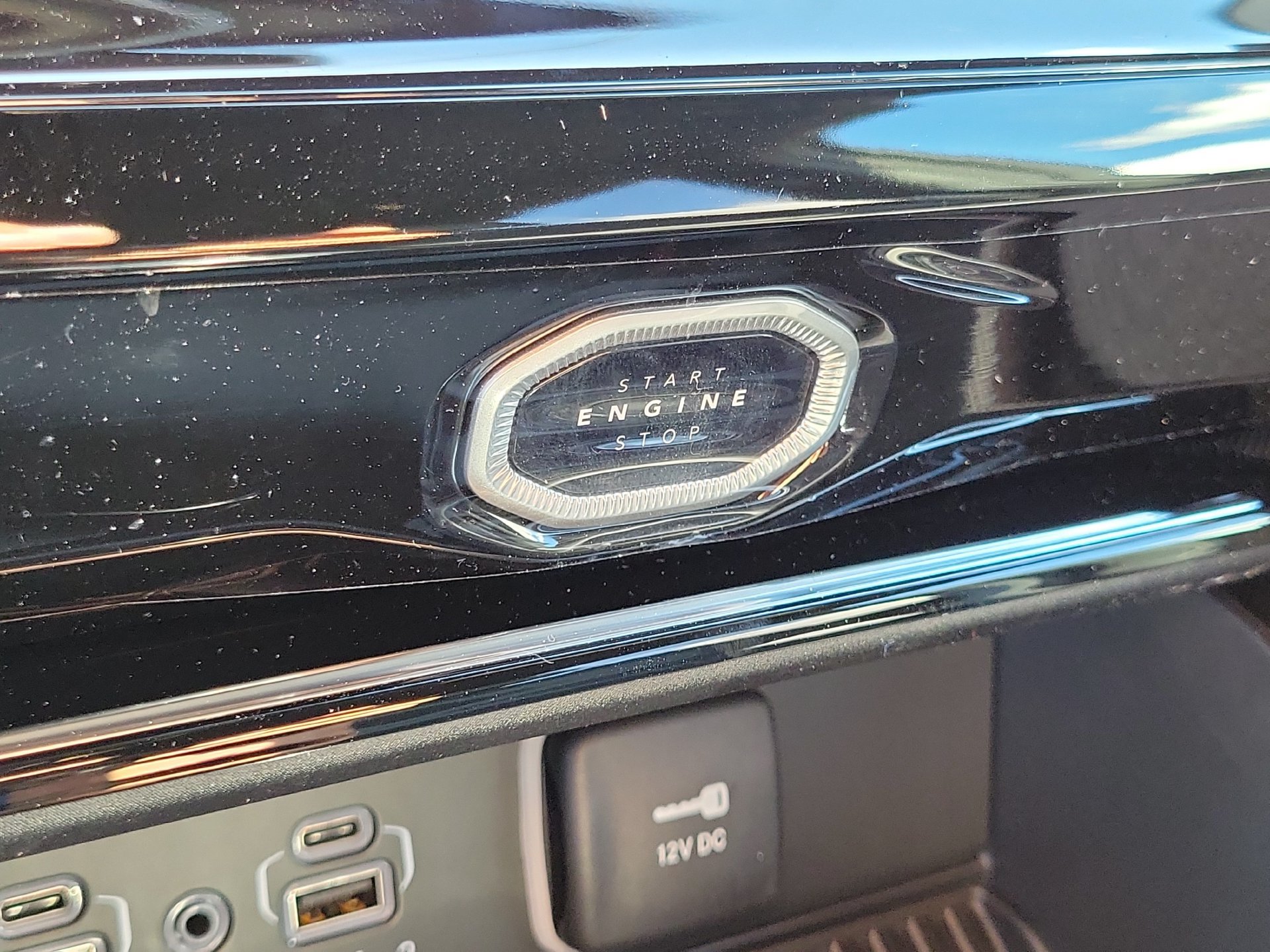 New 2026 Jeep Grand Cherokee Altitude RWD image 10