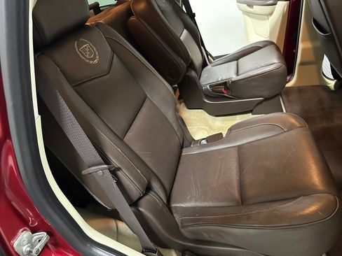 Used 2010 Cadillac Escalade Platinum image 15