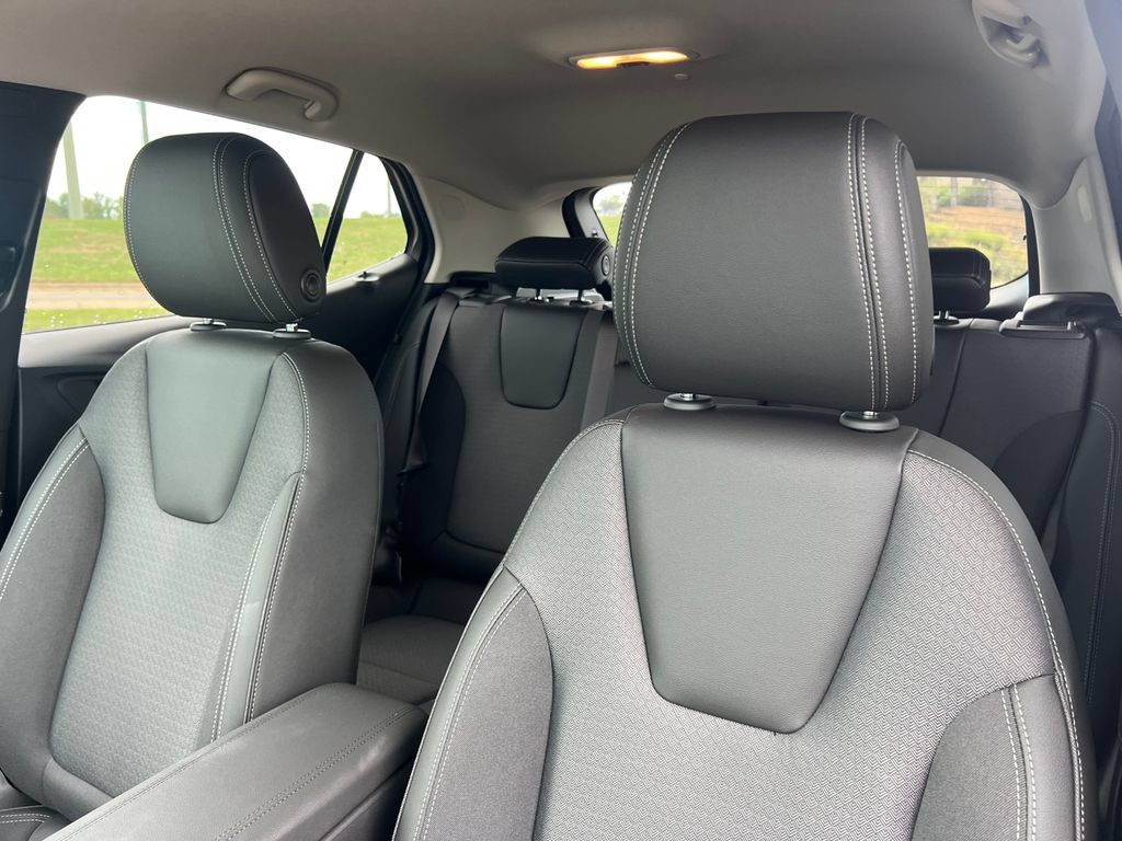 New 2026 Buick Encore GX Preferred w/ Comfort Package AWD/4WD image 10