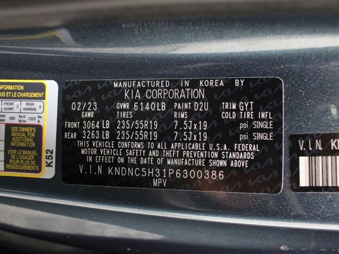 Used 2023 Kia Carnival EX FWD image 34