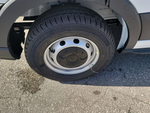 Used 2025 Ford Transit 250 148 Medium Roof image 13