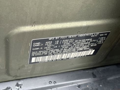 Used 2017 Subaru Outback 3.6R Limited image 29