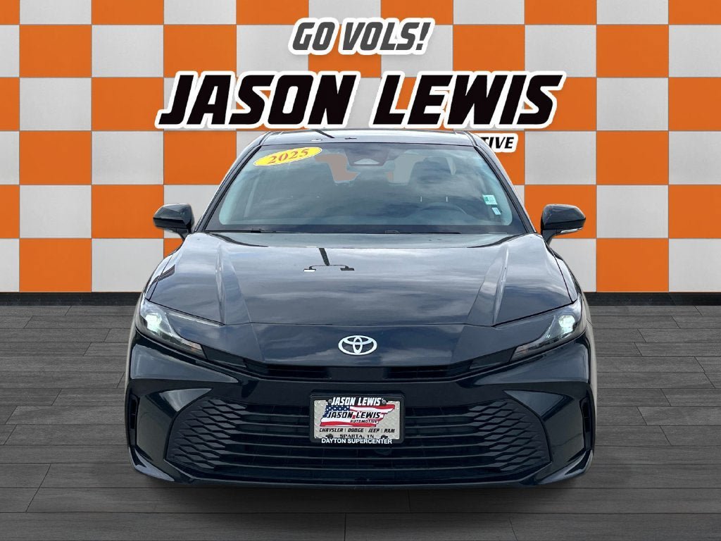 Used 2025 Toyota Camry LE FWD image 8