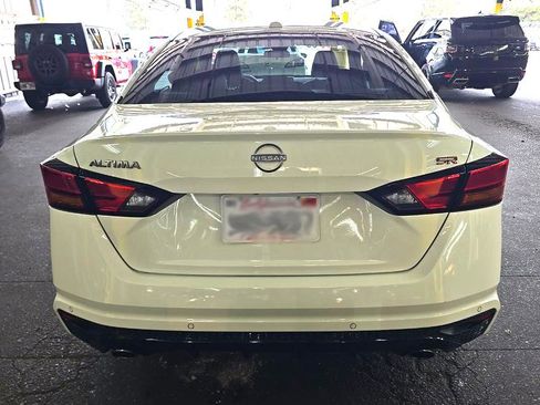 Used 2025 Nissan Altima 2.5 SR FWD image 4
