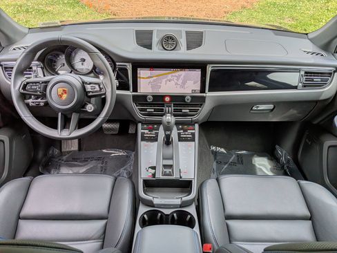 Certified 2026 Porsche Macan S AWD/4WD image 21