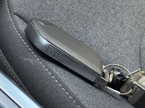 Used 2025 Kia K4 LXS image 43