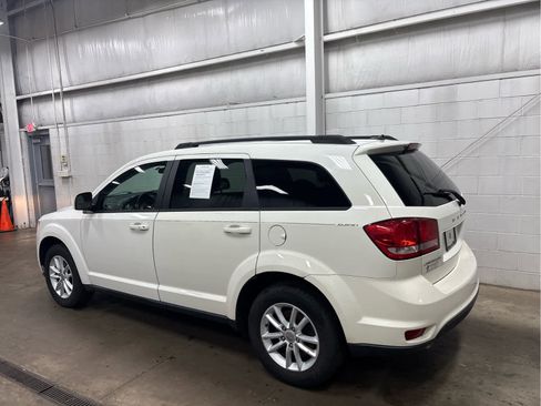 Used 2016 Dodge Journey SXT w/ Comfort/Convenience Group image 5
