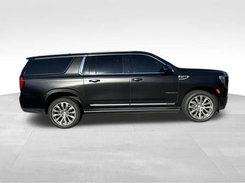 Used 2022 GMC Yukon XL Denali image 16
