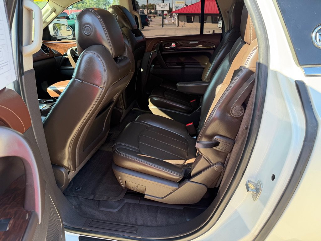 Used 2013 Buick Enclave Premium FWD image 26