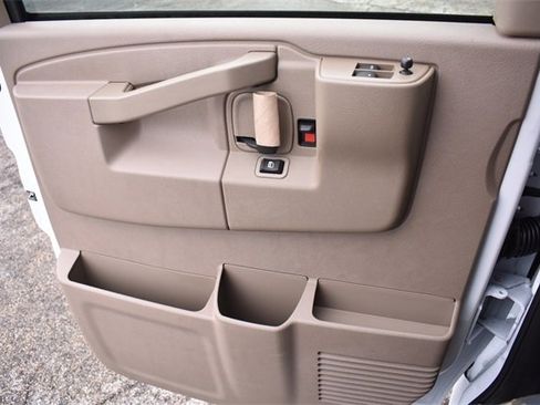New 2025 Chevrolet Express 2500 Work Van image 26