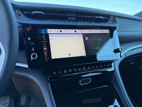 New 2026 Jeep Grand Cherokee Altitude image 32