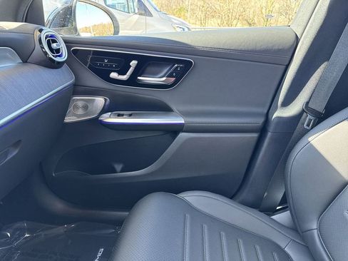 New 2025 Mercedes-Benz GLC 300 4MATIC image 23