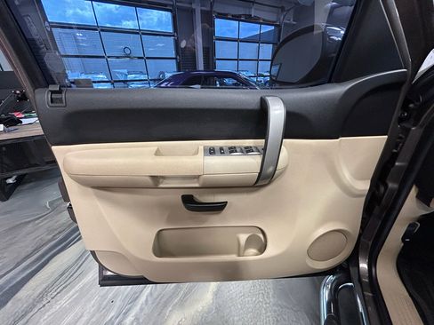 Used 2008 GMC Sierra 1500 SLE w/ Sierra NFL Edition RWD image 45