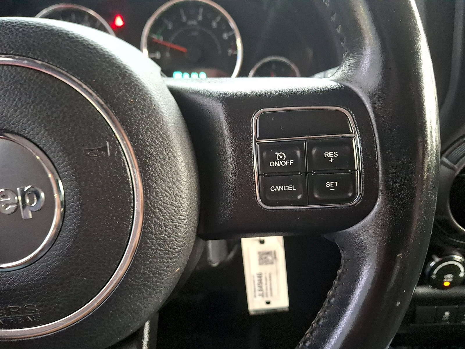 Used 2018 Jeep Wrangler Unlimited Sport w/ Connectivity Group AWD/4WD image 17