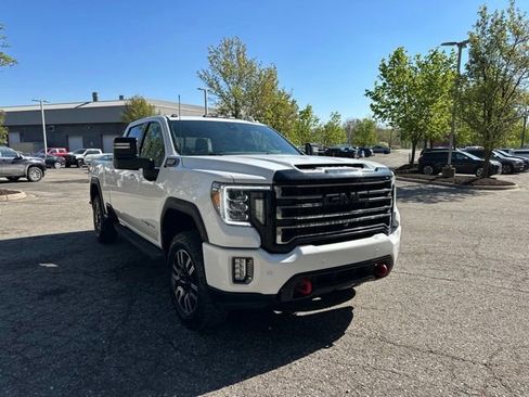 Used 2021 GMC Sierra 2500 AT4 w/ AT4 Premium Plus Package AWD/4WD image 6