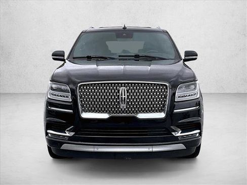 Used 2019 Lincoln Navigator L Reserve w/ Cargo Package image 3