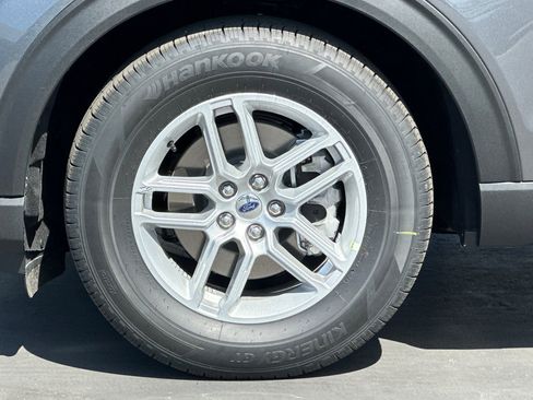 New 2026 Ford Explorer Active w/ Active Comfort Package image 34