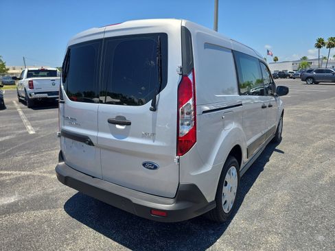 Used 2019 Ford Transit Connect XLT FWD image 4