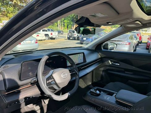 Used 2024 Nissan Ariya FWD image 8