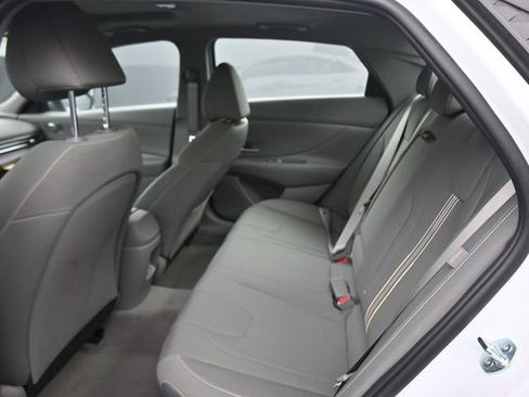 New 2026 Hyundai Elantra SEL Sport image 15