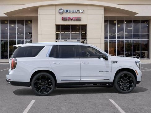 New 2026 GMC Yukon Denali w/ Denali Reserve Package AWD/4WD image 5