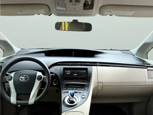 Used 2010 Toyota Prius FWD image 24